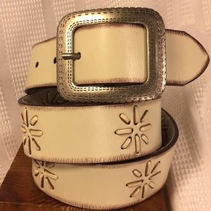 NWOT leather belt flower/star embellishments